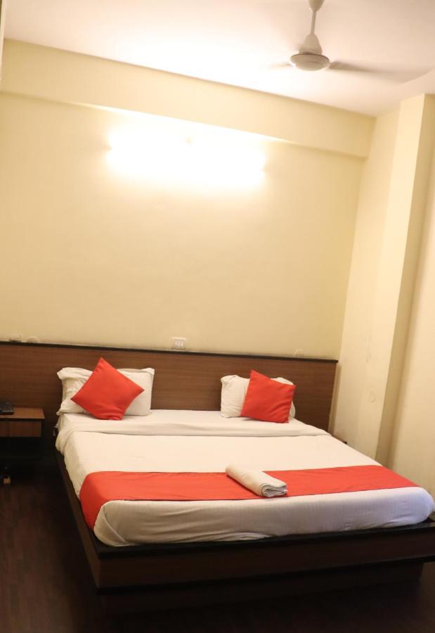Hotel Chandra Dzsamsedpur Kültér fotó