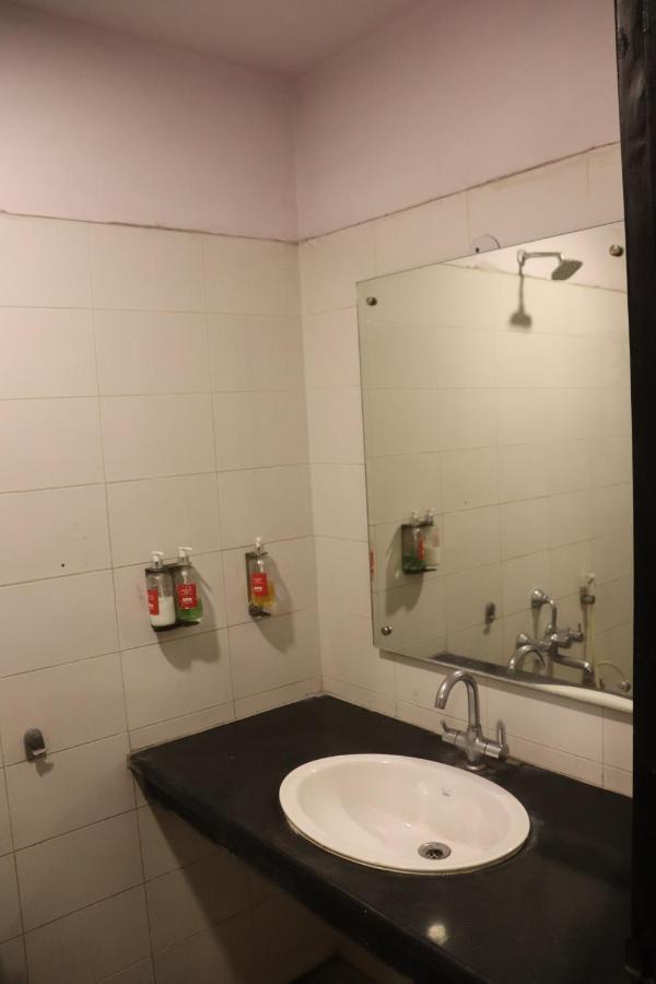 Hotel Chandra Dzsamsedpur Kültér fotó