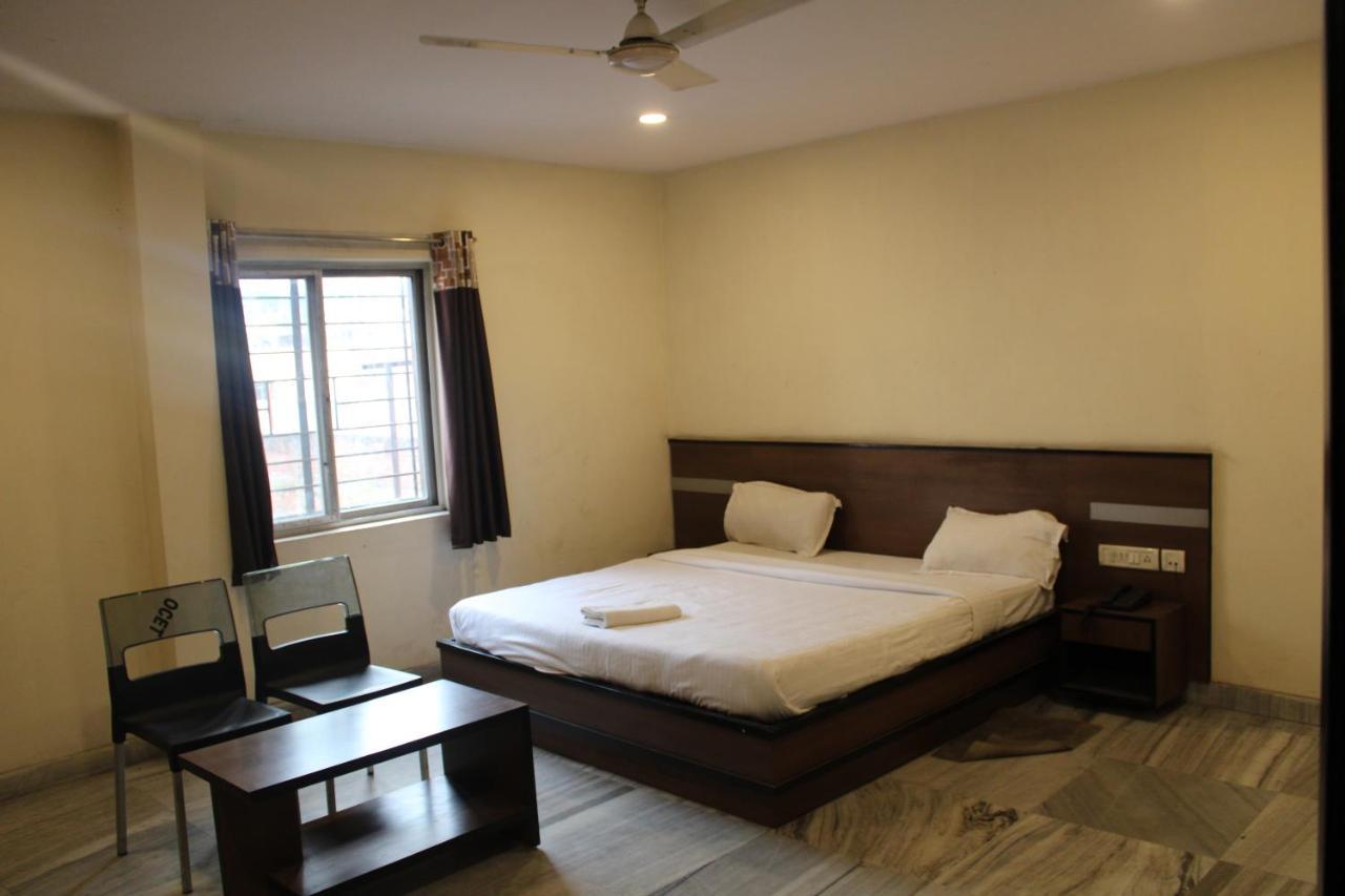 Hotel Chandra Dzsamsedpur Kültér fotó