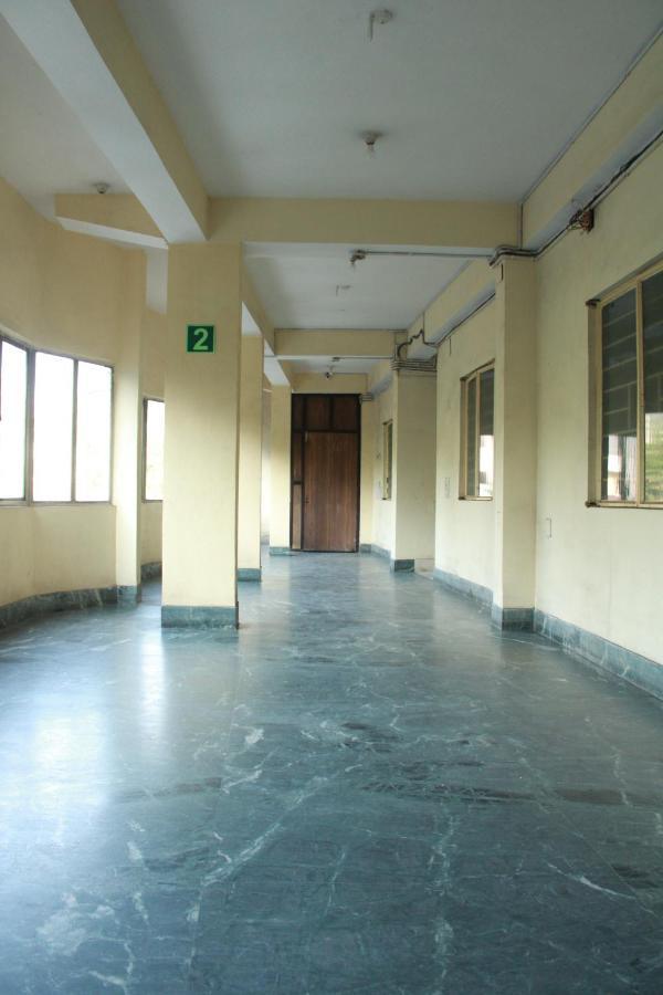 Hotel Chandra Dzsamsedpur Kültér fotó