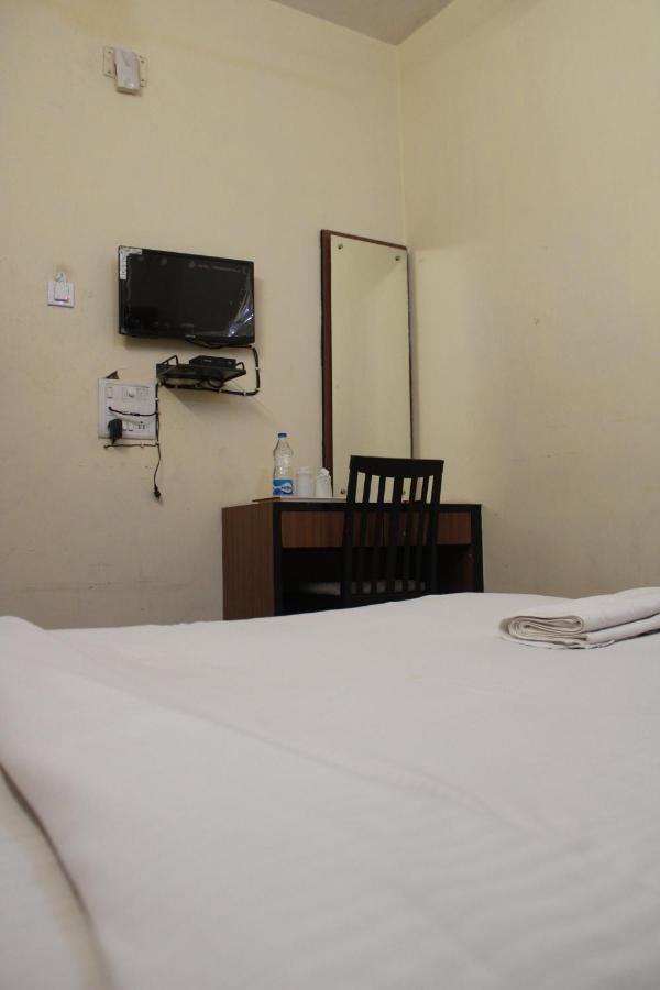 Hotel Chandra Dzsamsedpur Kültér fotó
