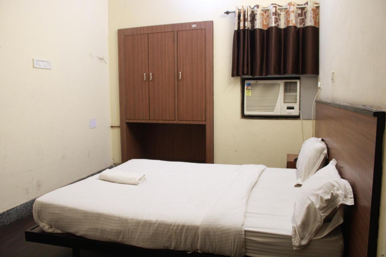 Hotel Chandra Dzsamsedpur Kültér fotó