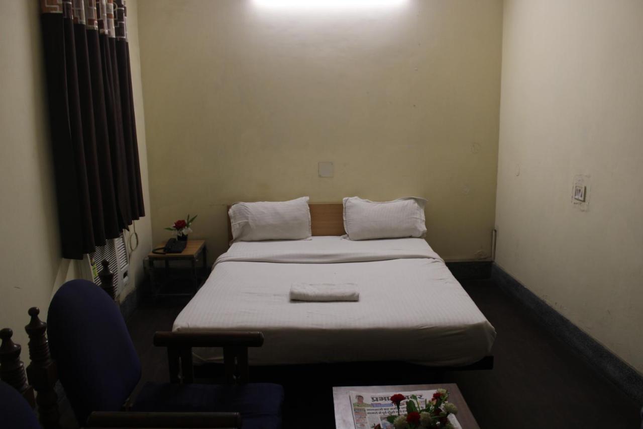 Hotel Chandra Dzsamsedpur Kültér fotó